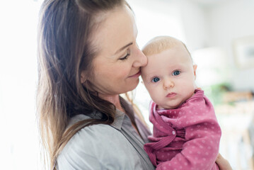 Mutter mit Kleinkind