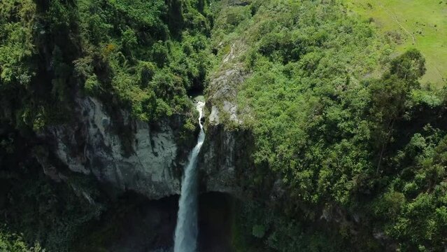 waterfall "mills" in Villamaria - Colombia