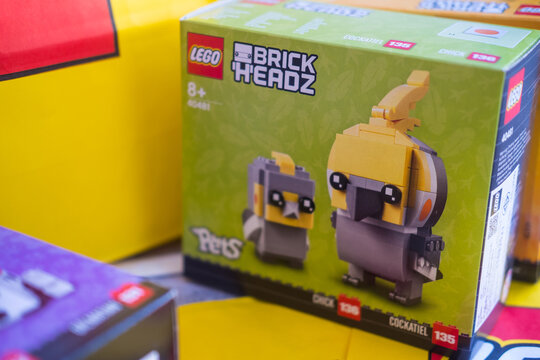 Bangkok, Thailand - March 4, 2022 : Lego pets, Brickheadz model of a Cockatiel and chick this 219-piece model features 2 birds