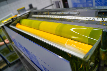 Offset printing yellow ink