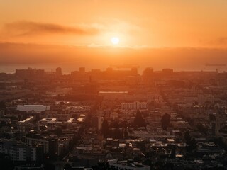 Fototapeta premium Sunrise view from Corona Heights Park, in San Francisco, California