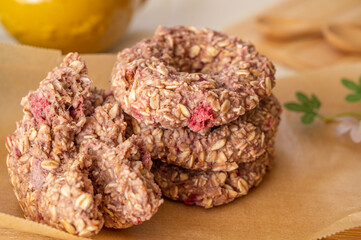 オートミールと豆腐とイチゴのマフィン