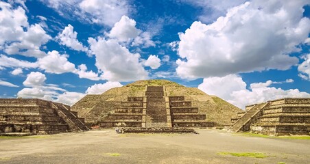 Fototapeta na wymiar Teotihuacan