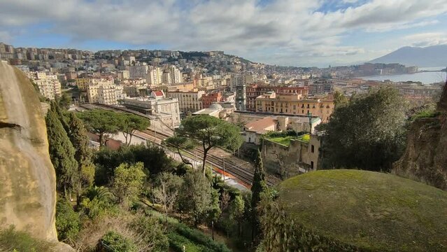 Napoli - Panoramica del Parco Vergiliano dalla terrazza superiore