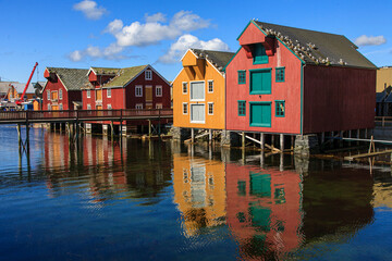 Norwegische Pfahlbauten in R&oslash;rvik Norwegen