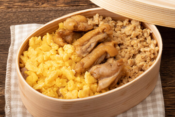 照り焼きチキンそぼろ弁当