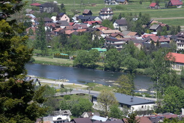 Obraz premium Małopolska, Krościenko, Pieniny, maj, wiosna, uzdrowisko