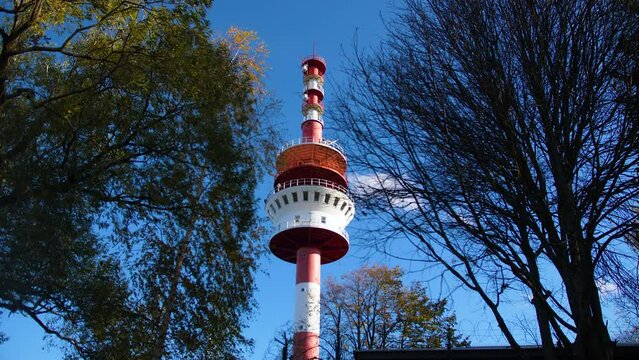 Long shot of the top of the modern radar beacon