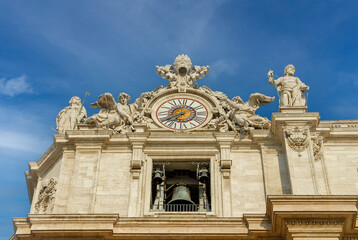 Fototapeta na wymiar Vatican, Rome, Italy - June 2000: St. Peter's Square, Stone statues
