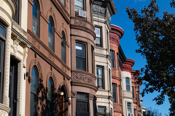 Fototapeta na wymiar Row of Colorful Old Brownstone Homes in Prospect Heights Brooklyn
