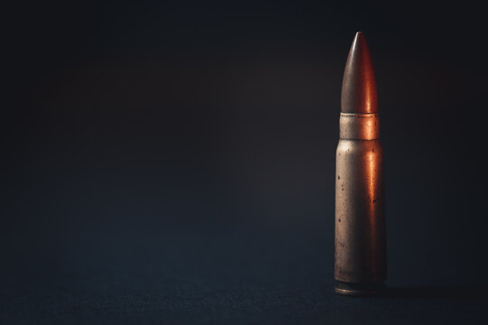 8х22. 6 кольцевого воспламенения. Патрон холостой гильзч 7. 22 lr отстреленный капсюль. Патроны 5.