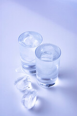 グラスに注いだ水