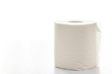白背景に白のトイレットペーパー