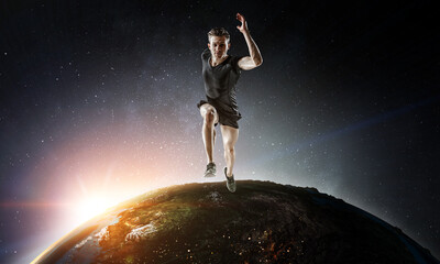 Obraz na płótnie Canvas Man in sportwear running