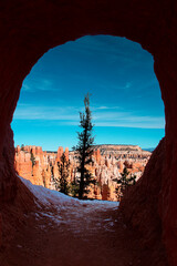 Through the Peekaboo Gap