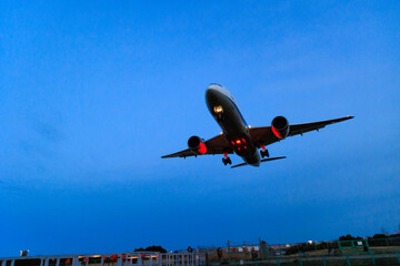 《大阪府》航空機・大阪国際空港