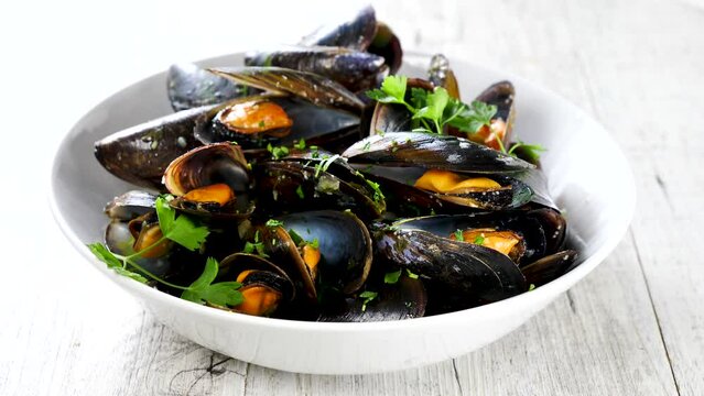 mussel and parsley