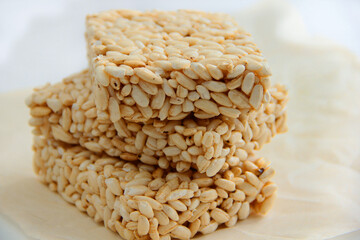 popcorn for proper nutrition on a light background