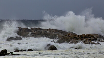 Big sea wave splash