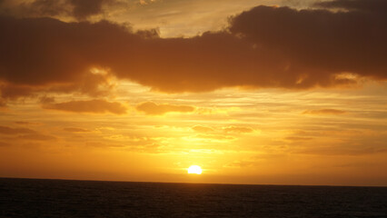 Obraz premium Rocky ocean landscapes at sunset in Margaret River, Western Australia.