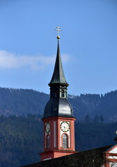 Kirchturm in Waldkirch vor dem Kandel
