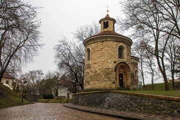 Obraz premium winter rainy day at the rotunda of St. Martin in Prague