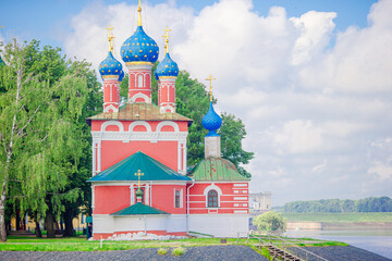 Summer landscape with views of the Suzdal Kremlin.