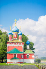 Fototapeta na wymiar Summer landscape with views of the Suzdal Kremlin.