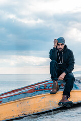 Obraz premium Photo taken on a small boat on the beach