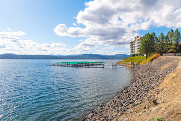 Obraz premium A small private marina for homeowner's only for an upscale luxury condo complex on the lake in Coeur d'Alene, Idaho.