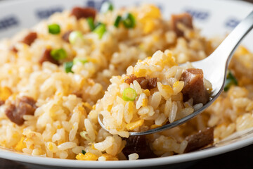 パラ、ふわ、しっとりの美味しいチャーハン