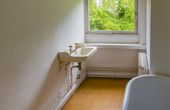 POISSY, FARNCE - MAY 27, 2016: Interiors Of The Villa Savoye, A Modernist Villa And Gatelodge In Poissy, On The Outskirts Of Paris, France.	