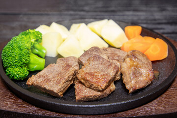 カットステーキ