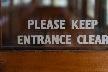 please keep entrance clear sign
