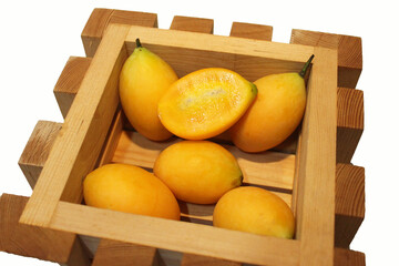 Fresh  marian plum has a sweet and sour taste. tastes like mango. A lot of Vitamin C