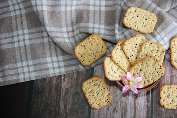 dry diet crackers with cumin and quinoa seeds