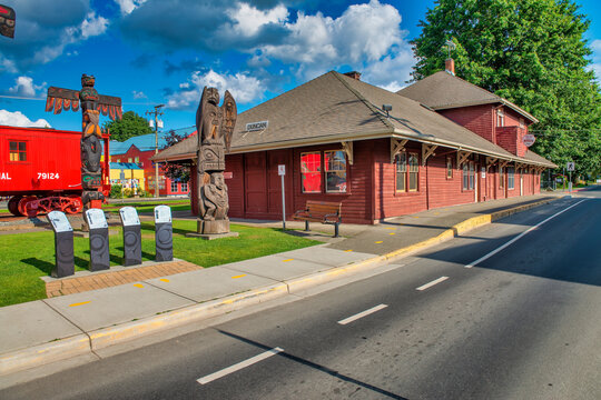 Vancouver Island, Canada - August 13, 2017: Canadian Aboriginal Totem Poles In The Town Of Duncan.