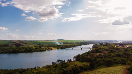 Ponte antiga da cidade de Delta em Minas Gerais, ponte sobre o rio grande