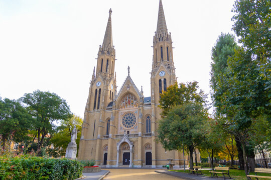 &Eacute;glise Sainte &Eacute;lisabeth de la maison Arpad Budapest