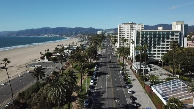Streets of Santa Monica - Ocean View - Boulevard