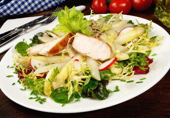 Asparagus Salad with grilled Chicken