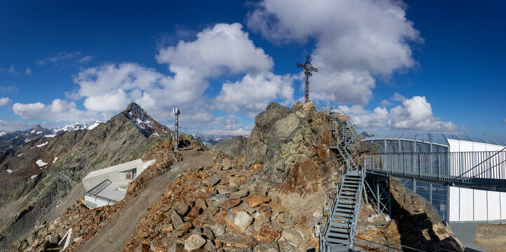 Austria, Tyrol, Solden, Panoramic view of mountaintop museum 007 Elements