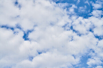 Obraz premium Beatiful blue sky with clouds on a sunny day