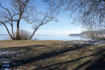 Obraz premium A beautiful misty blue lake view in the morning