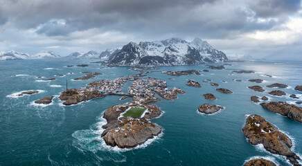 Beautiful winter Norway landscape - lofoten islands - henningsvaer - obrazy, fototapety, plakaty