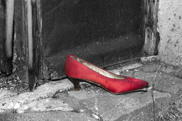 Red Slipper in the Ghost Village