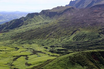 Fototapeta premium 阿蘇 中岳の北側斜面