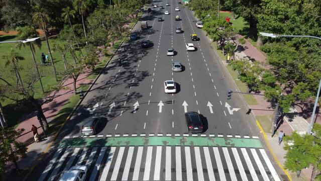 Av. del Libertador en Transito - Buenos Aires - Argentina