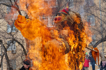 While they are fighting in Ukraine, in Russia they celebrate Maslenitsa, spend the winter and welcome spring, March 2022
