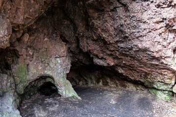 Roter Porphyr im Felsental des Lauchagrunds bei Bad Tabarz- Backofenlöcher - Thüringen